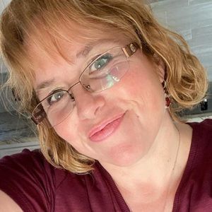 Meet your Posher, Tina